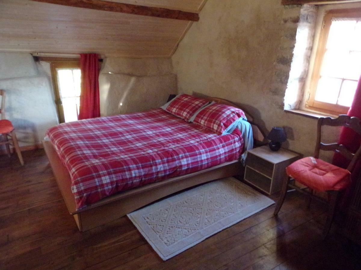 Petite Ferme D'Autrefois Villa Saint-Georges-Nigremont Exterior photo
